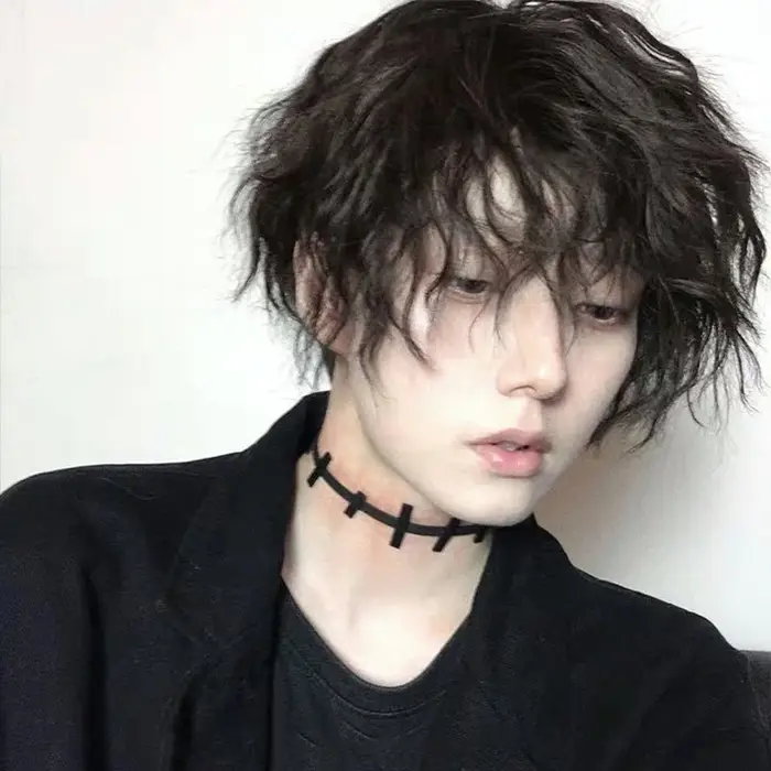 Perruque courte bouclée naturelle pour hommes, cheveux synthétiques noirs avec frange, faux poils