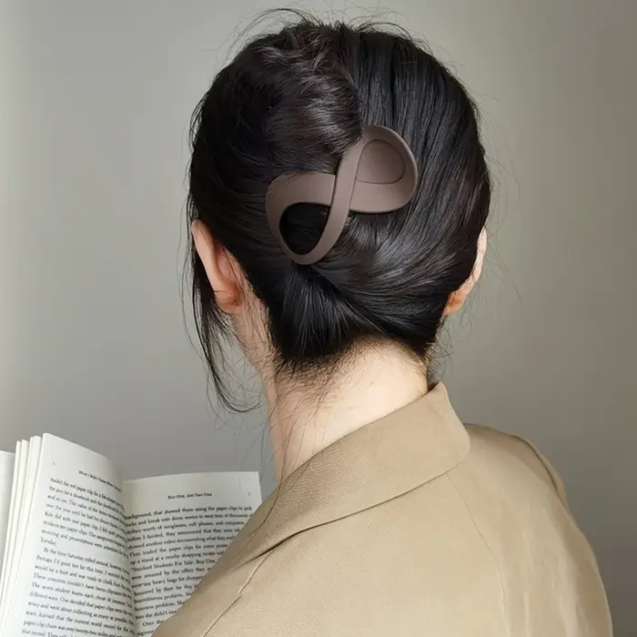 Pince à cheveux tendance en acrylique mat - Grande