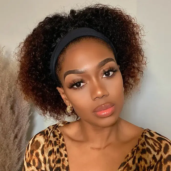 Perruque bandeau bouclée brune en cheveux humains
