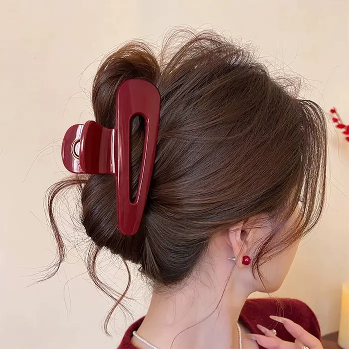 Pince à cheveux avec nœud en plastique