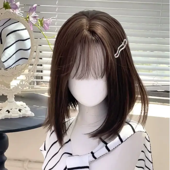  ﻿ Perruque courte synthétique lisse