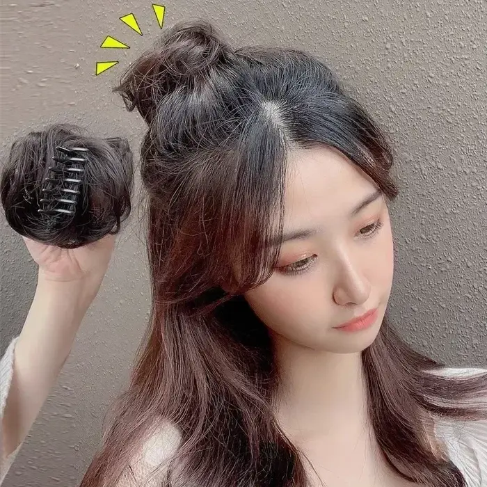 Chignon de cheveux courts bouclés pour femmes et filles