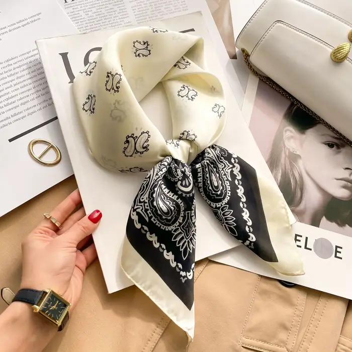 Nouveau foulard en soie foulard carré en soie pour femmes