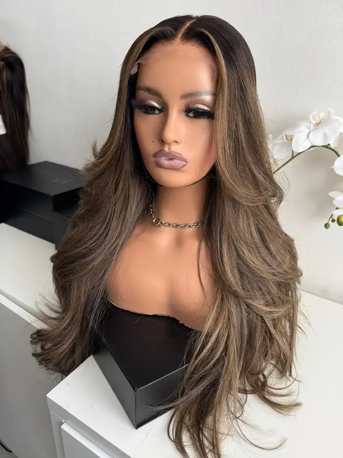 Top vente ombre racines brun foncé avec reflets blonds perruques sans colle cheveux synthétiques par