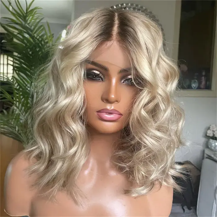 Perruque synthétique Lace Front courte ondulée