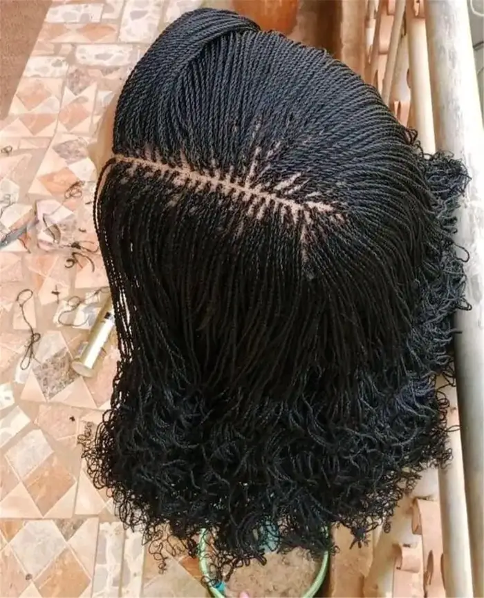 Perruque synthétique tressée torsadée bouclée pour femme