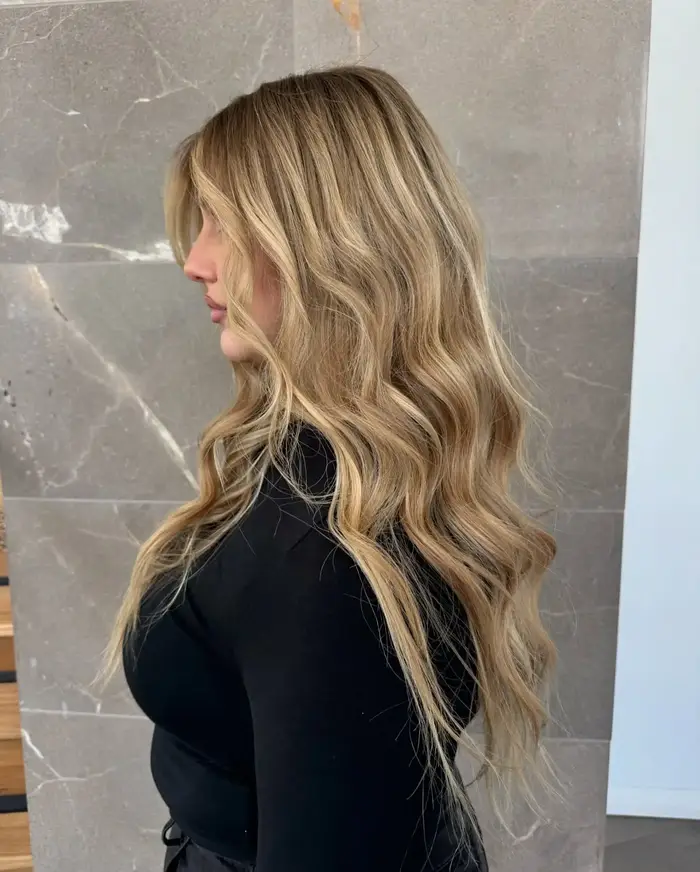 26 pouces Ombre blond doré ombre racines vague profonde 13*4 HD Transparent dentelle perruques vague