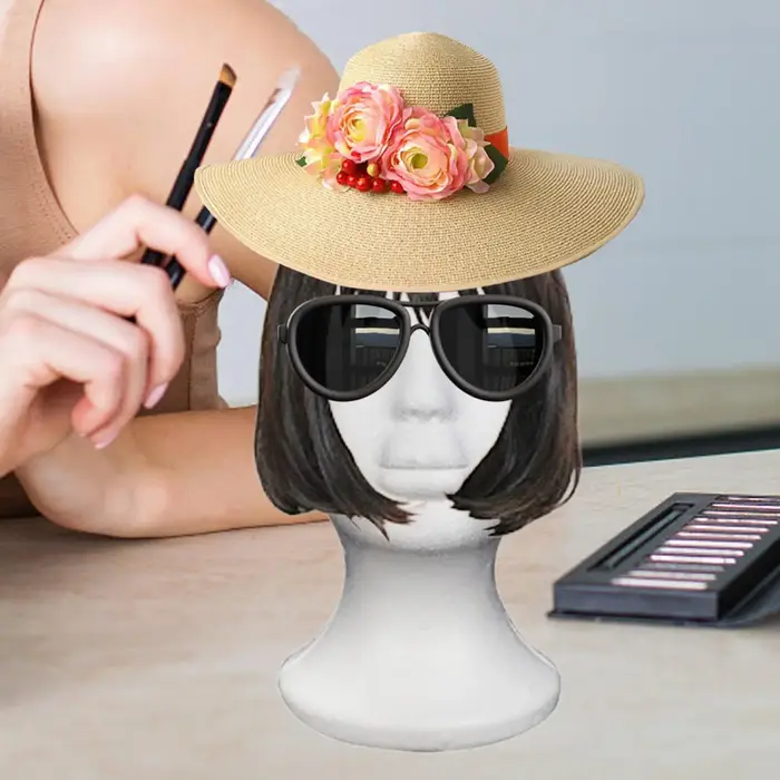 Tête de mannequin femme en mousse pour perruques