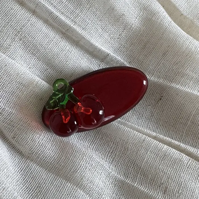 Belles pinces à cheveux cerise rouge pour femme