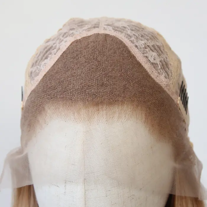 Perruque Lace Front Wig synthétique Blonde fraise