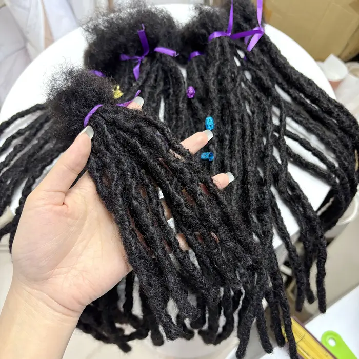 100% Extension Loc faite à la main cheveux humains avec extrémités bouclées 50 brins 8-14 pouces