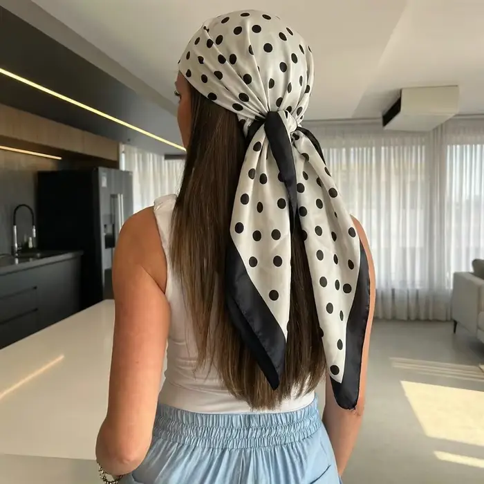 2026 Foulard carré à pois pour femme
