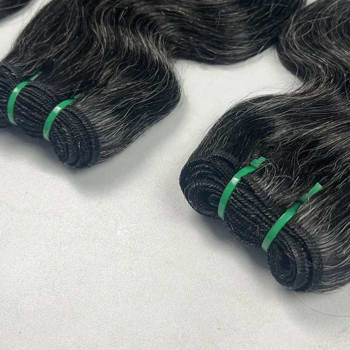 Paquets de cheveux humains de vague de corps brut sel et poivre P1b/gris non transformés Extensions