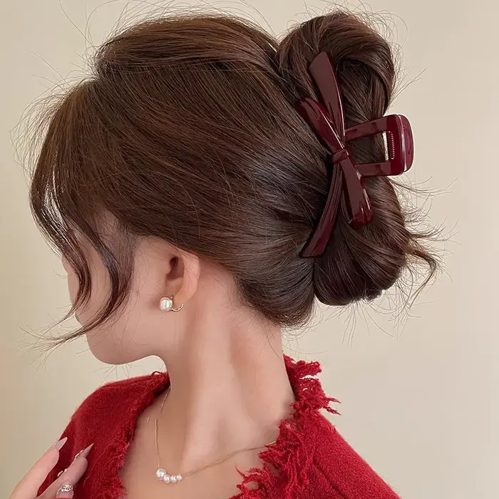 1 pince à cheveux rétro rouge foncé