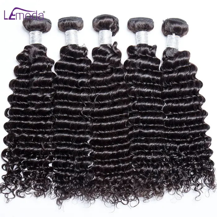 Paquets de cheveux humains de vague bouclée avec fermeture frontale de dentelle transparente HD