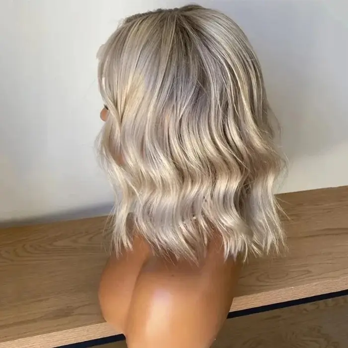 Perruque synthétique Lace Front Ombré Blond Glacé, courte, à ondulations lâches, pré-épilée, avec ra