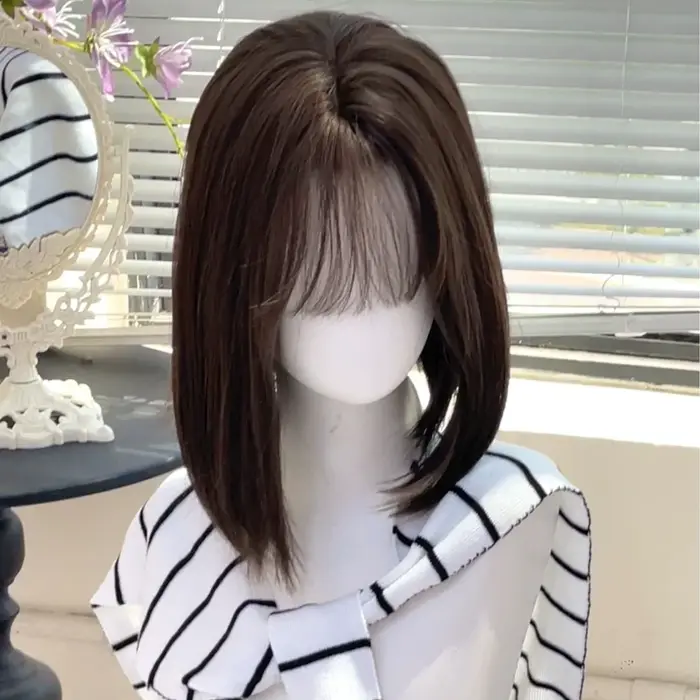  ﻿ Perruque courte synthétique lisse