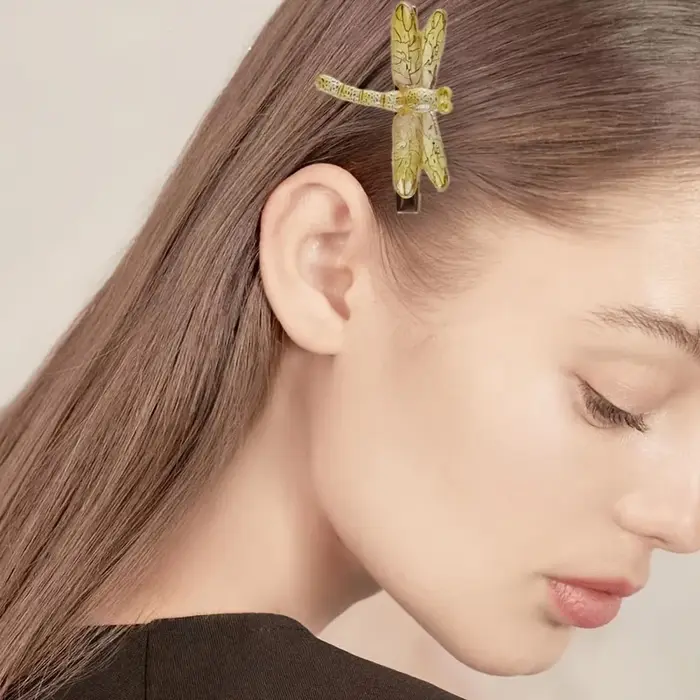 Lot de 4 pinces à cheveux libellule colorées en résine pour femmes