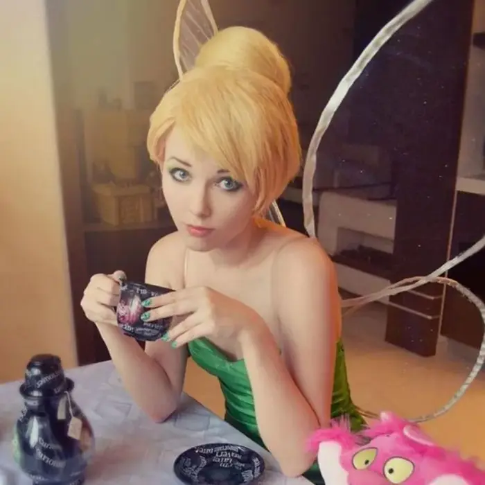 Perruques de Cosplay princesse fée clochette pour filles, cheveux courts blonds avec chignon, perruque synthétique résistante à la chaleur