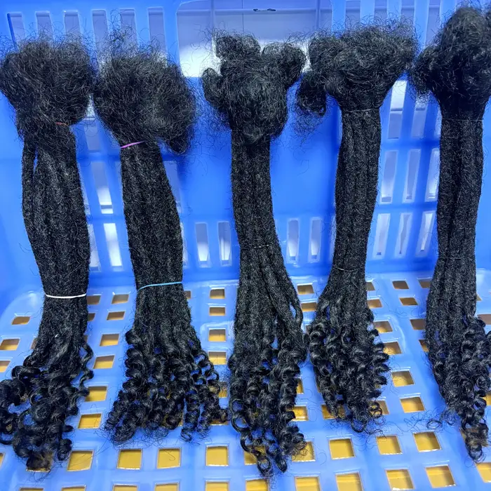 100% Extension Loc faite à la main cheveux humains avec extrémités bouclées 50 brins 8-14 pouces