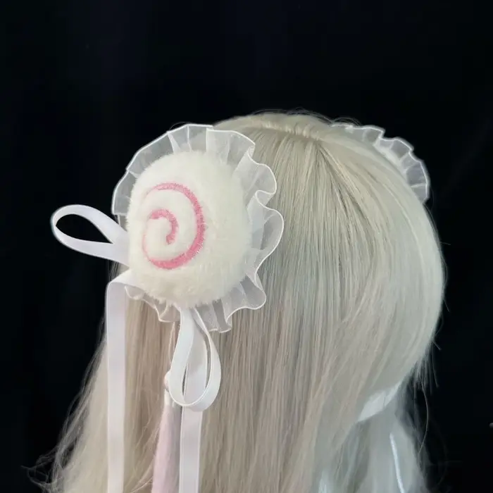 Pince à chignon en dentelle douce en peluche tourbillonnante