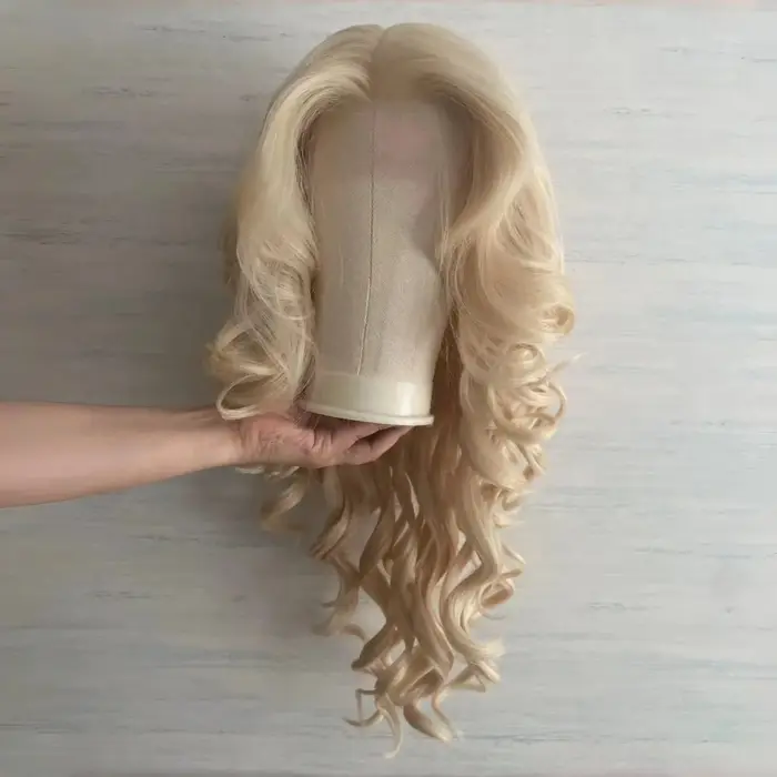 Perruque Lace Front Wig synthétique bouclée et ondulée
