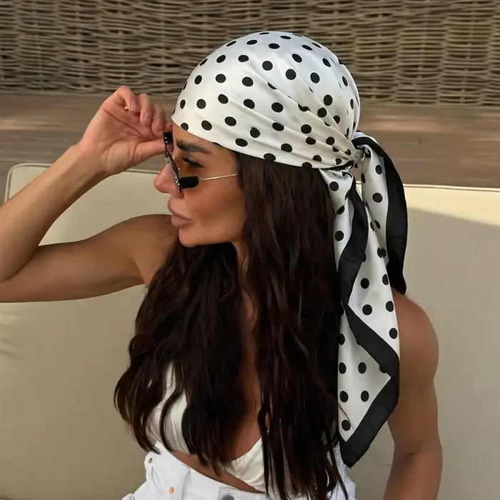 2026 Foulard carré à pois pour femme, châle en soie, écharpe, bandeaux pour cheveux, couvre-chefs, b