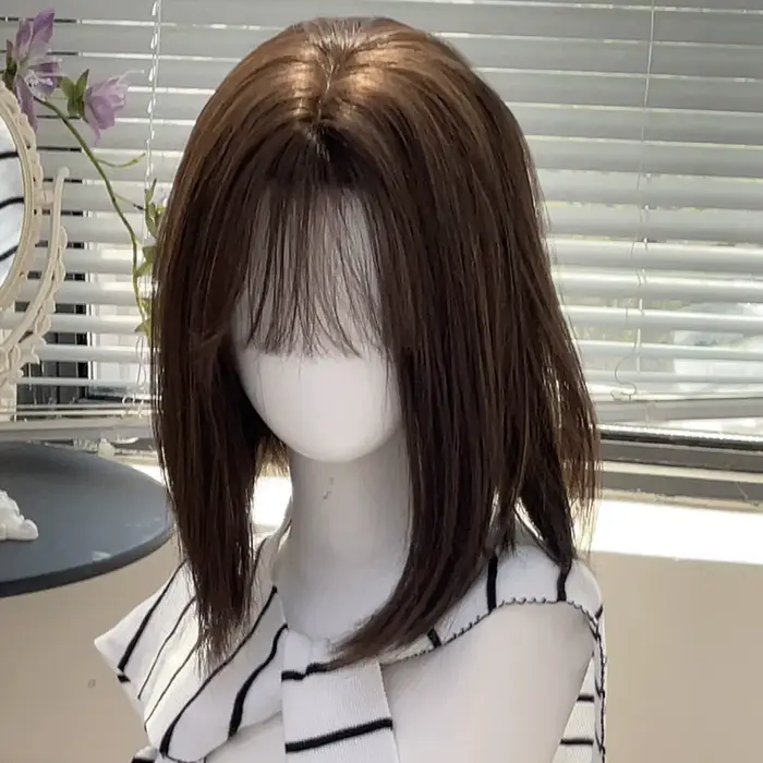  ﻿ Perruque courte synthétique lisse