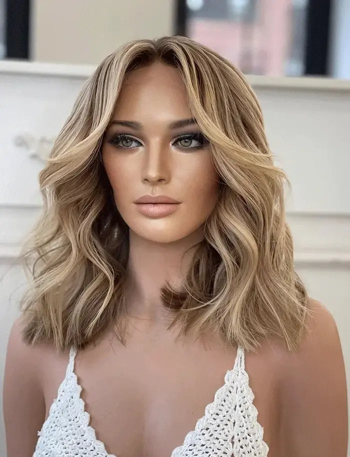 Perruque synthétique pour femme, cheveux bruns avec mèches blondes, coupe courte bob, longueur aux é