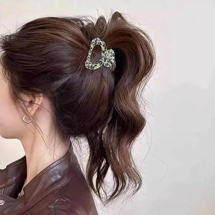Pince à cheveux ovale élégante et douce pour femmes, accessoires pour cheveux à poignée sécurisée, q