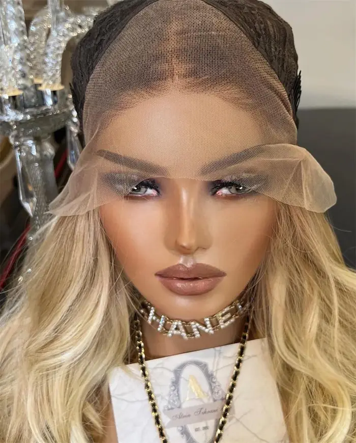Perruque Lace Front Wig synthétique ondulée Blonde dorée