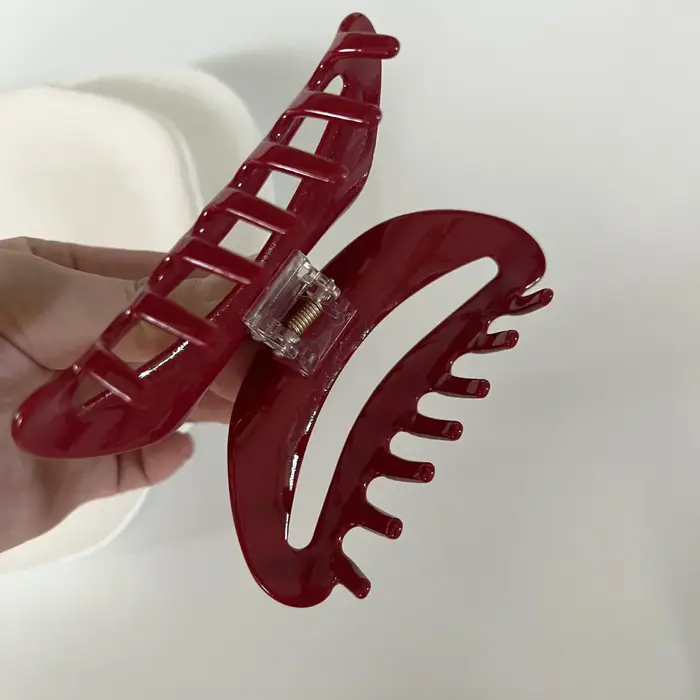 Grande pince à cheveux série rouge pour femmes