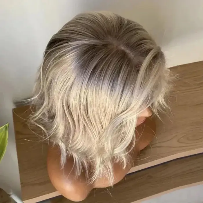 Perruque blonde grise, naissance des cheveux peplucked