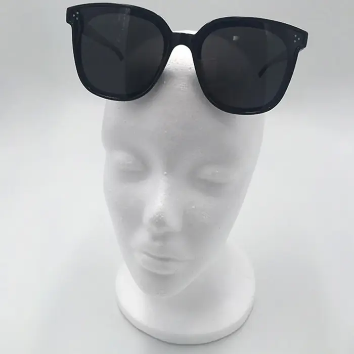 Tête de mannequin femme en mousse pour perruques