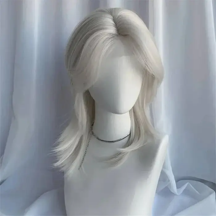Lolita perruque synthétique front dentelle queue de loup cheveux courts bouclés argent gris superposition quotidien