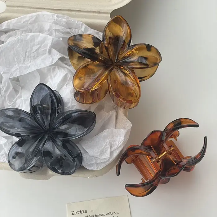 Pinces à cheveux à fleurs élégantes