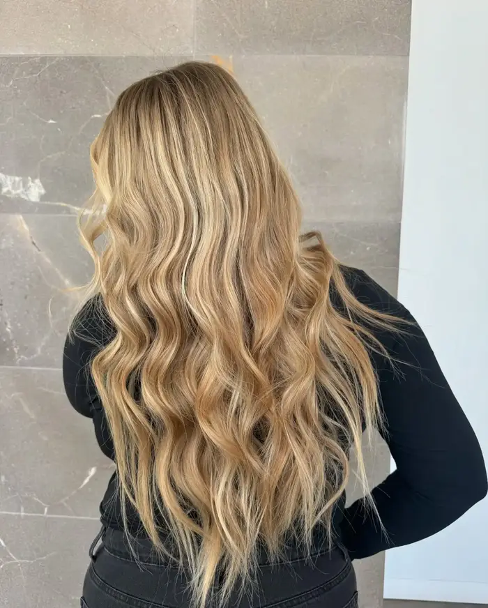 26 pouces Ombre blond doré ombre racines vague profonde 13*4 HD Transparent dentelle perruques vague