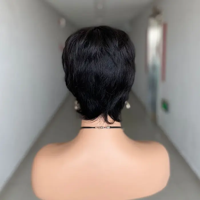 Perruque courte coupe lutin cheveux humains prêt à porter perruques
