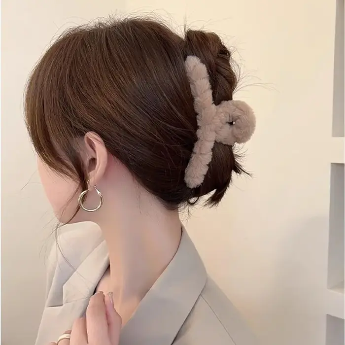 Nouvelle pince à cheveux croisée colorée et moelleuse pour femmes et filles