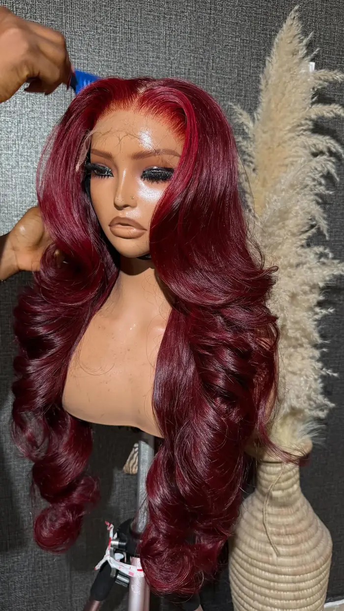 Perruque Lace Frontal Wig synthétique Loose Wave 99J, couleur rouge bordeaux, 13x4, naissance des ch
