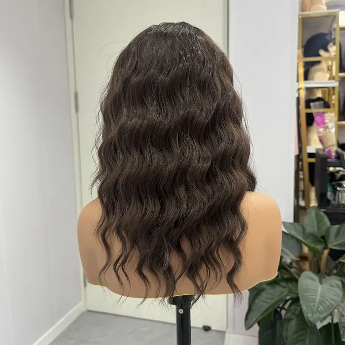 Perruque Synthétique Courte Ondulée Brun Foncé pour Femme