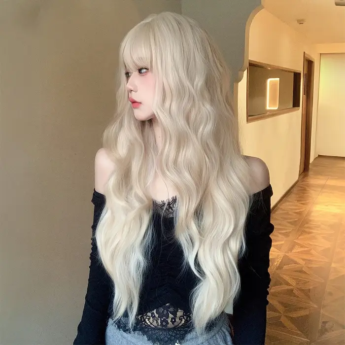 Perruque blonde ondulée naturelle avec frange, longue et bouclée, pour femmes, usage quotidien, fête, cosplay, perruque synthétique résistante à la chaleur