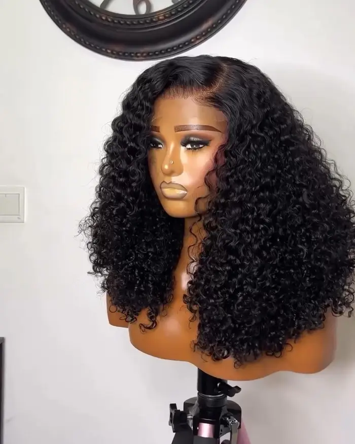 Perruque Lace Front Wig synthétique bouclée Jerry courte