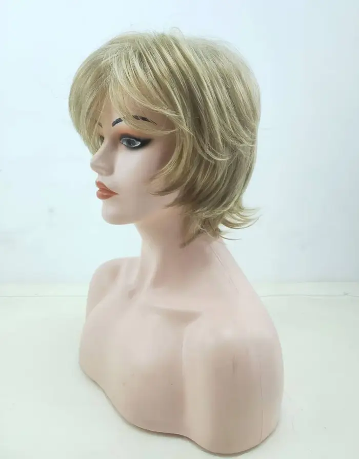 HAIRJOY perruque blonde courte avec frange