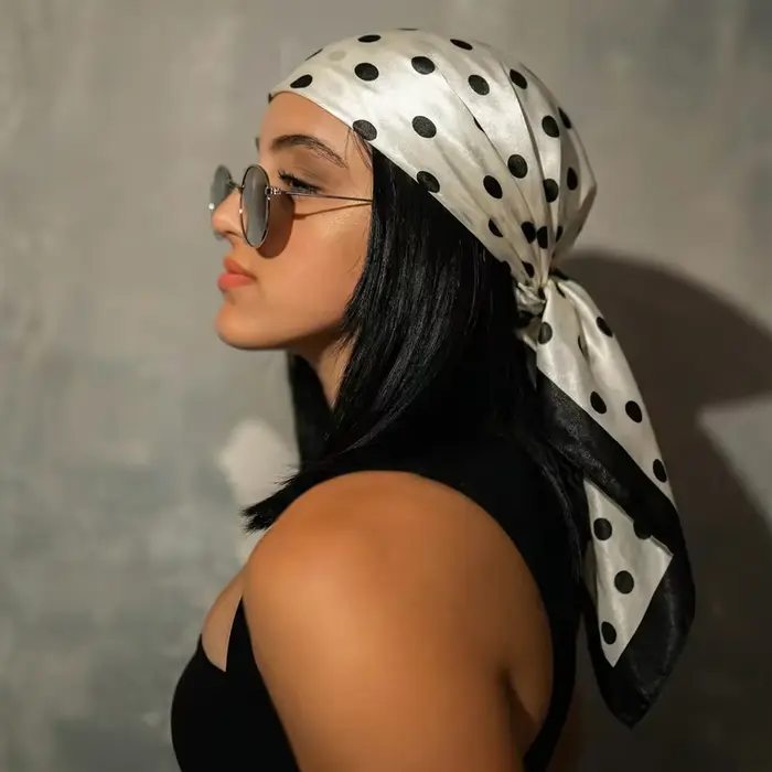 2026 Foulard carré à pois pour femme