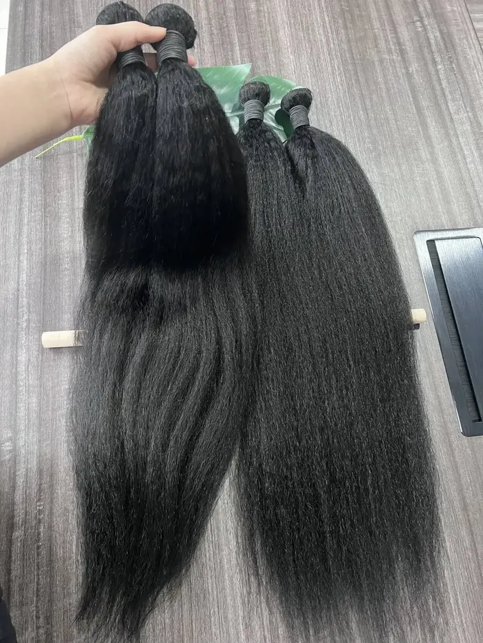 Soldes Exceptionnelles : Lots de Cheveux Raides Kinky avec Closure Frontale HD Transparente et Bundles d'Extensions