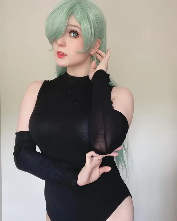 Perruque de cosplay verte avec frange pour femme