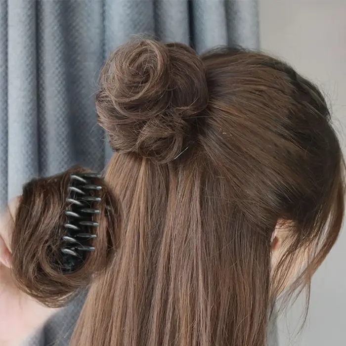 Chignon synthétique ondulé bouclé en désordre, Extension capillaire à Clip, faux cheveux pour femmes, épingles à cheveux, sourcils noirs