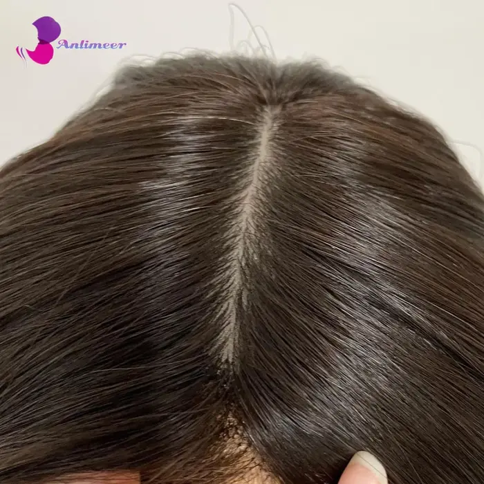 Perruque en cheveux naturels avec base en soie et dentelle frontale, mèches marron cendré clair, mod