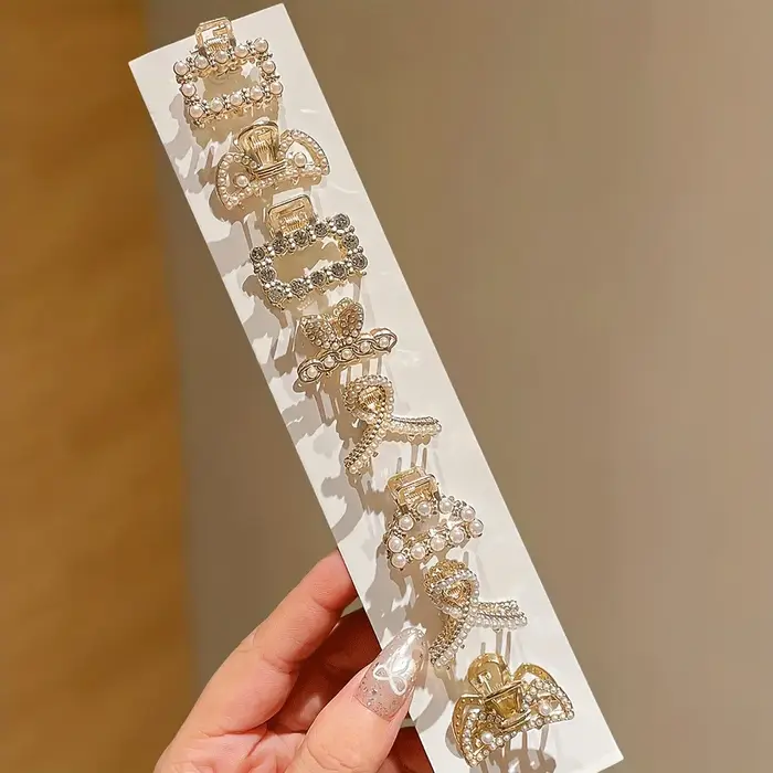 Un ensemble de 8 mini pinces à cheveux rétro pour femmes